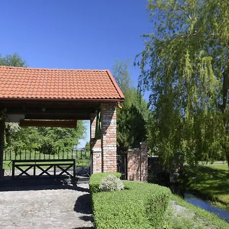 Lisia Gora Nad Jeziorem Lebsko Daire *