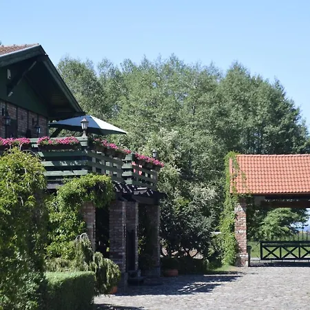 Daire Lisia Gora Nad Jeziorem Lebsko Izbica (Pomerania)